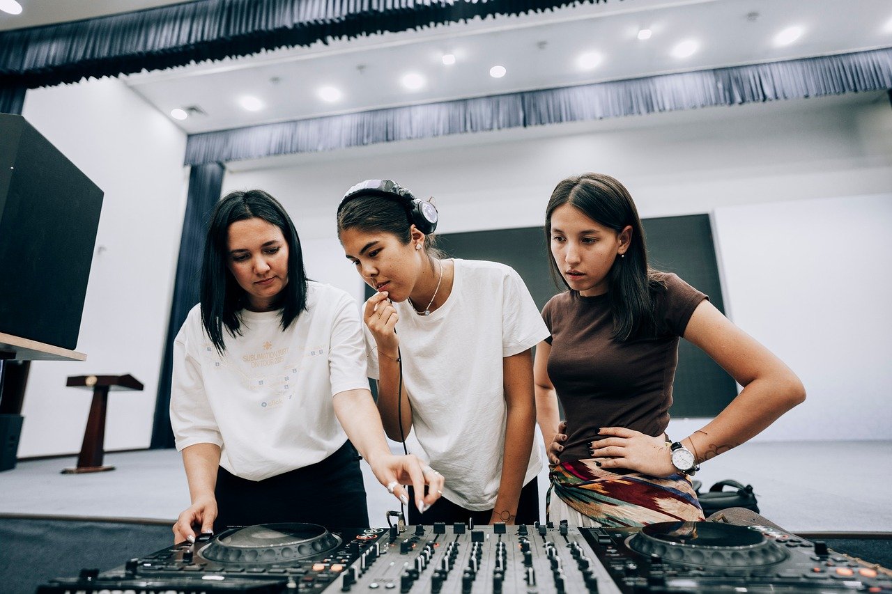 Ojiya Balloon Festival, hot air balloons, winter wonderland